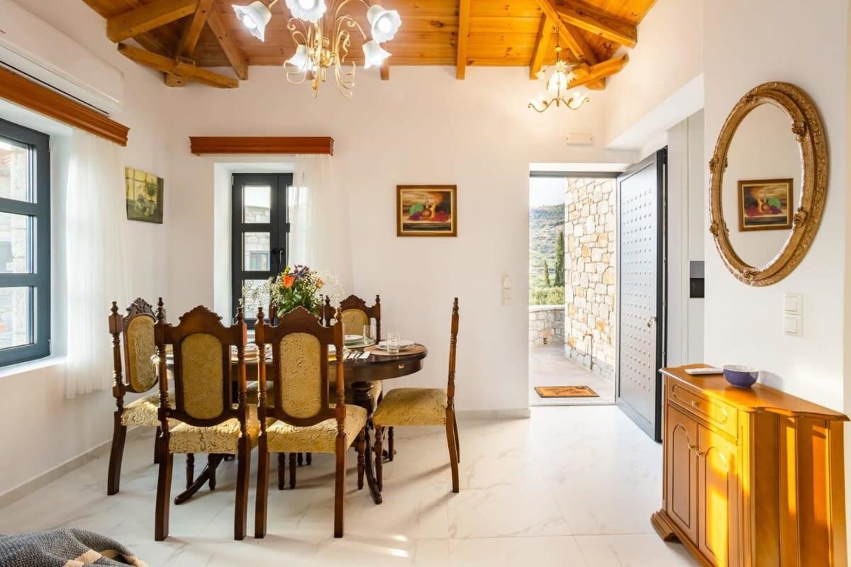 Mani Stone Built Home A Breath Away To The Sea Stoúpa Dış mekan fotoğraf